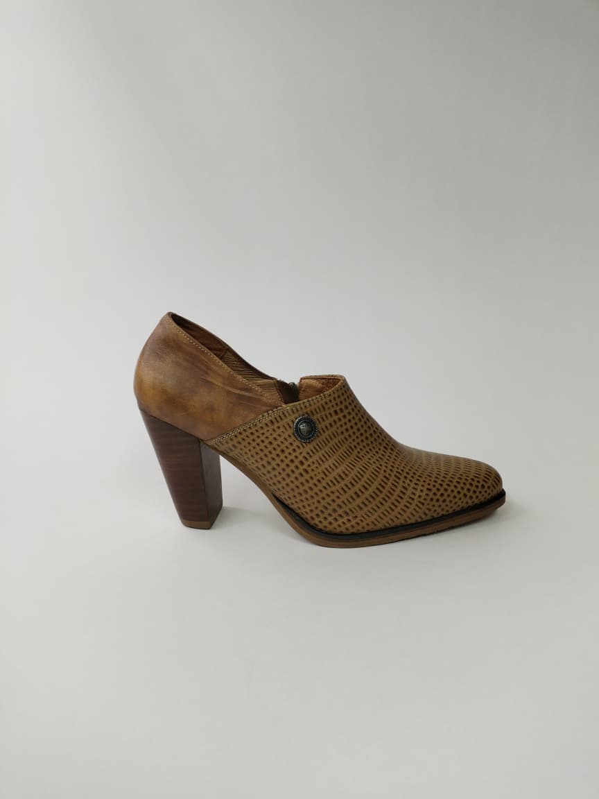 Zapato Hebles Carpincho Café con Tostado Envejecido