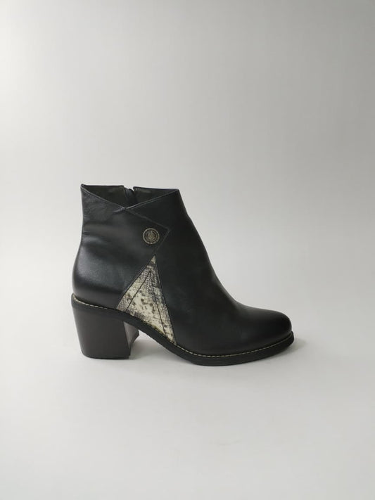 Botín Hebles Torino Negro con detalle reptil marfil